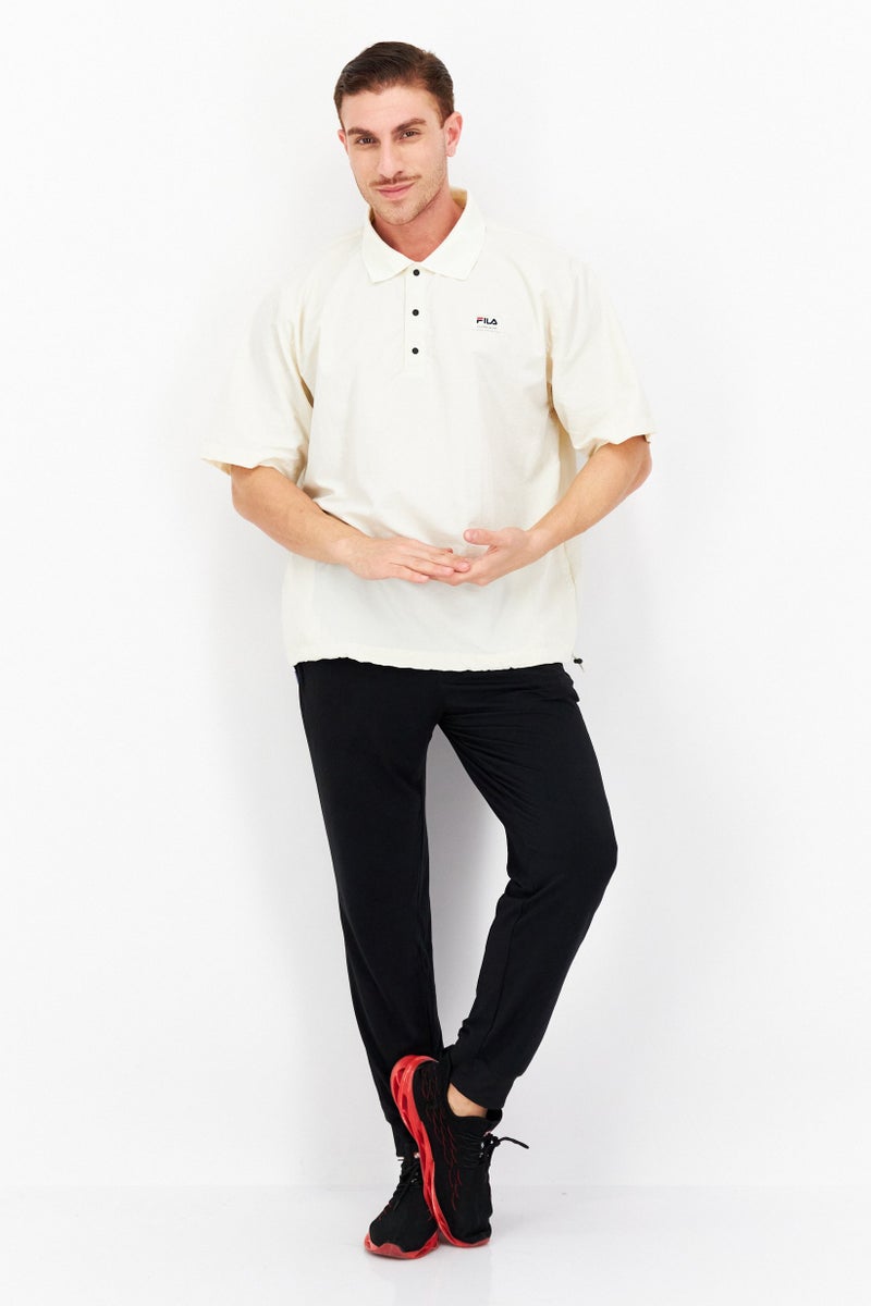 FILA تي شيرت بولو رياضي للرجال بشعار العلامة التجارية، أبيض فاتح - Image 4
