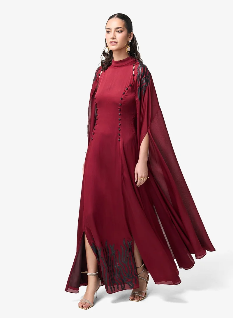 ثريدز باي اجوني فستان ماكسي بأكمام واسعة مزينة وياقة عالية