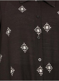 Styli Placement Print Spread Buttoned Shirt and Wide Leg Pants Set  - Image 4