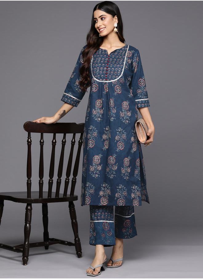 Libas All-Over Print Gotta Patti Kurta and Mid Rise Trousers Set by Styli  - Image 1