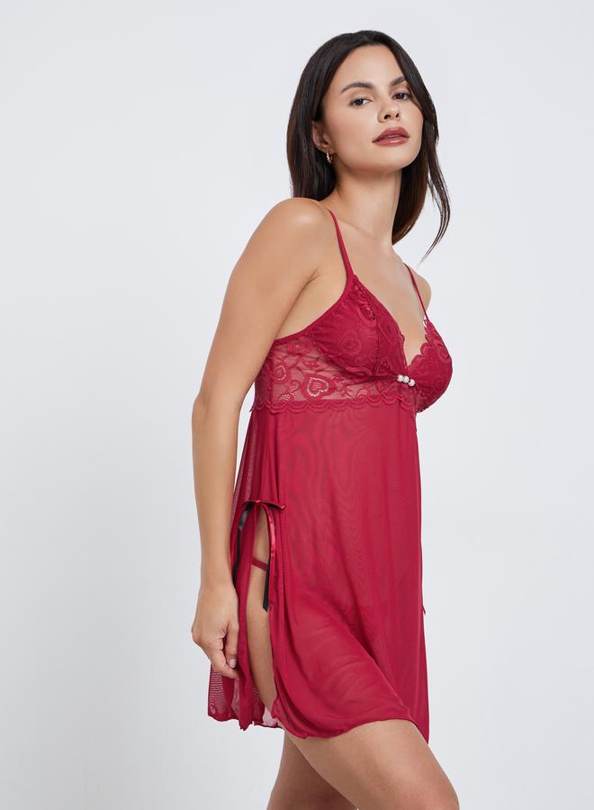 ستايلي بيبي دول بتفاصيل شبكية مع شق جانبي وسروال داخلي - Image 3