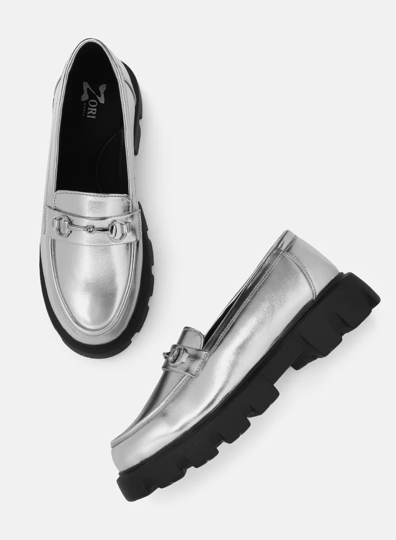 زوري وورلد حذاء مومنت فضي للنساء - حذاء مومنت مزين