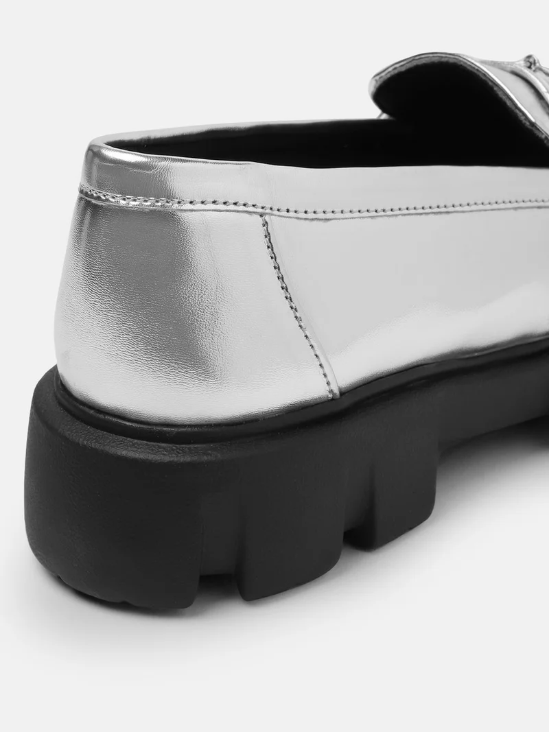 ZORIWORLD ZWLOAMOMSIL Moment Silver Loafers for Women - Embellished Loafers for Women | Best Price UAE