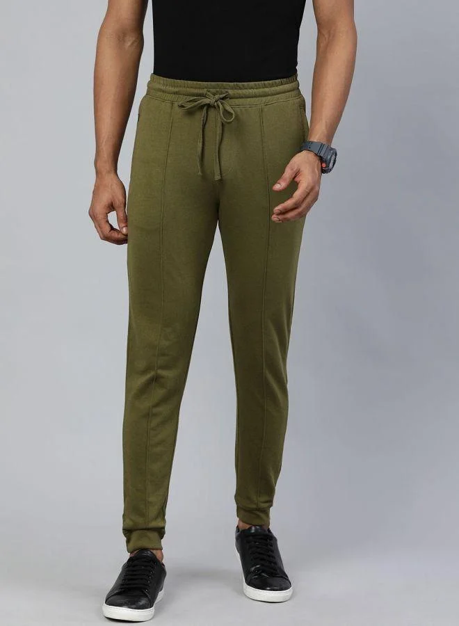 The Indian Garage Co Men Slim Fit Solid Mid-Rise Stretchable Knitted Jogger Trousers