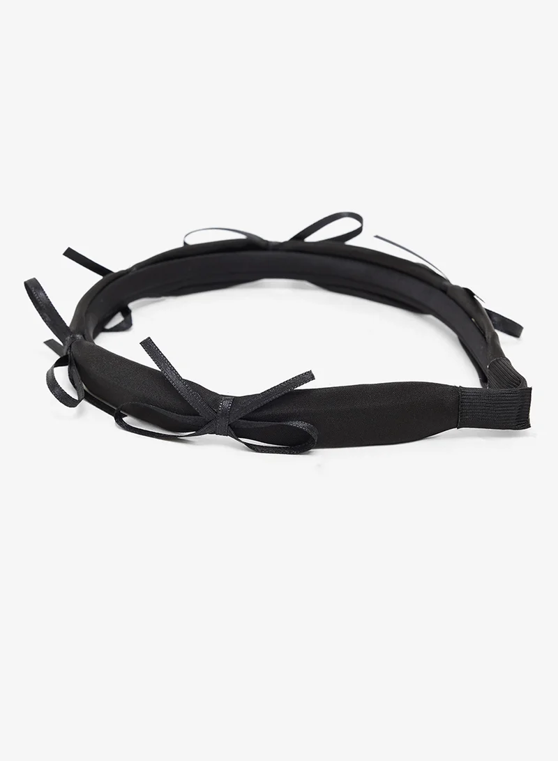 خزانة شريطة شعر بفيونكة