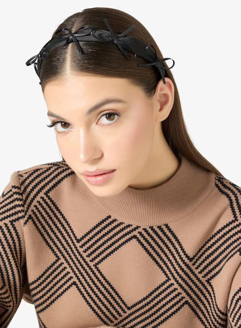 خزانة شريطة شعر بفيونكة