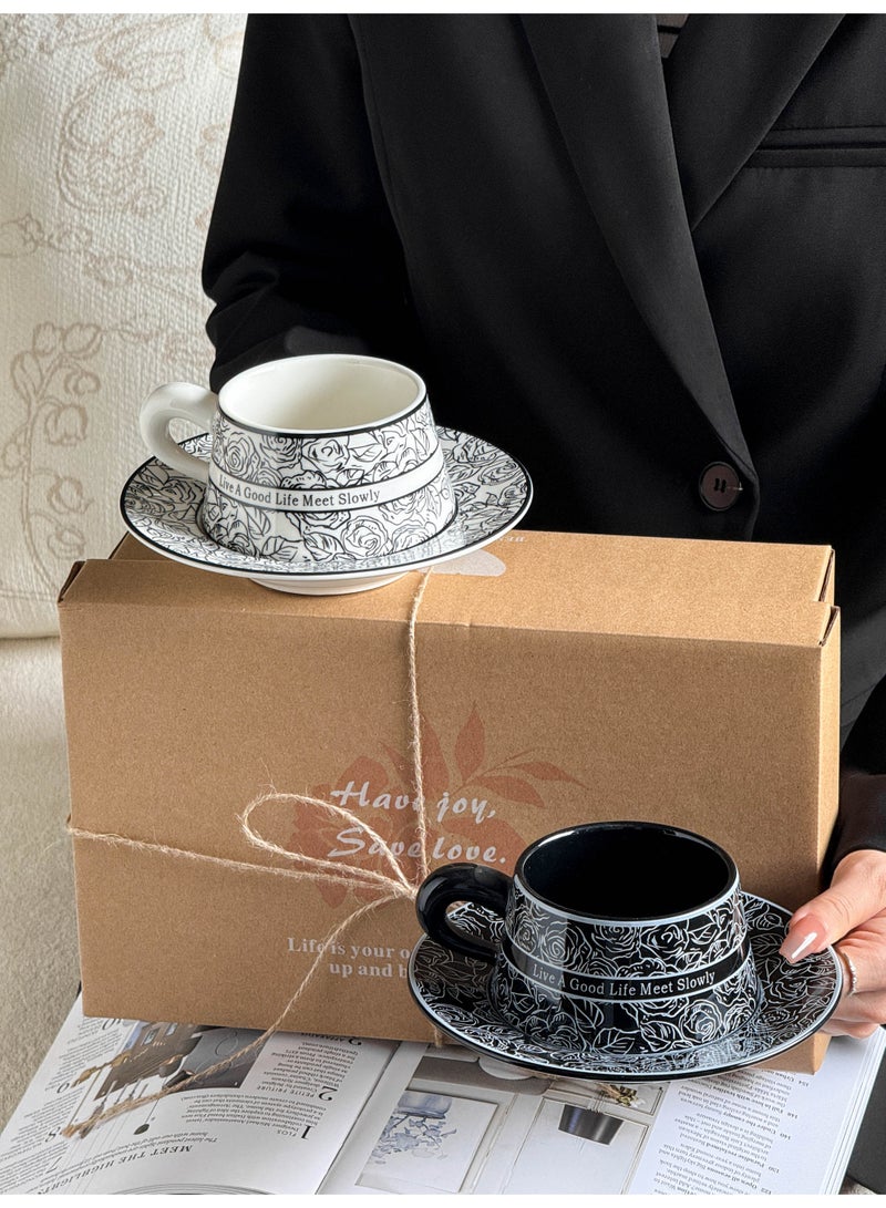 والالا طقم فناجين قهوة سيراميك وصحن، طقم مكون من قطعتين من فناجين قهوة بورسلين بتصميم مستوحى من زهرة الكاميليا العتيقة مع صندوق هدايا، كوب قهوة مصنوع يدويًا على شكل زهرة للمنزل والمكتب، سعة 250 مل - Image 1