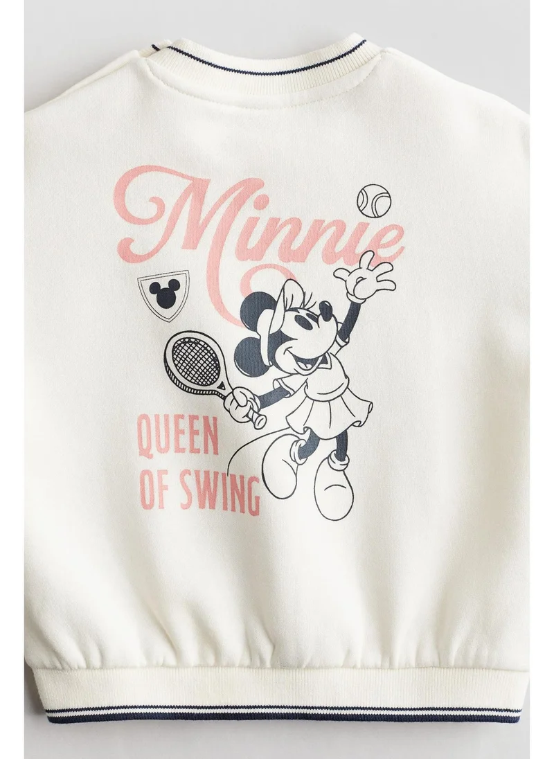 اتش اند ام طقم سويت شيرت وبنطلون ليجنز من قطعتين