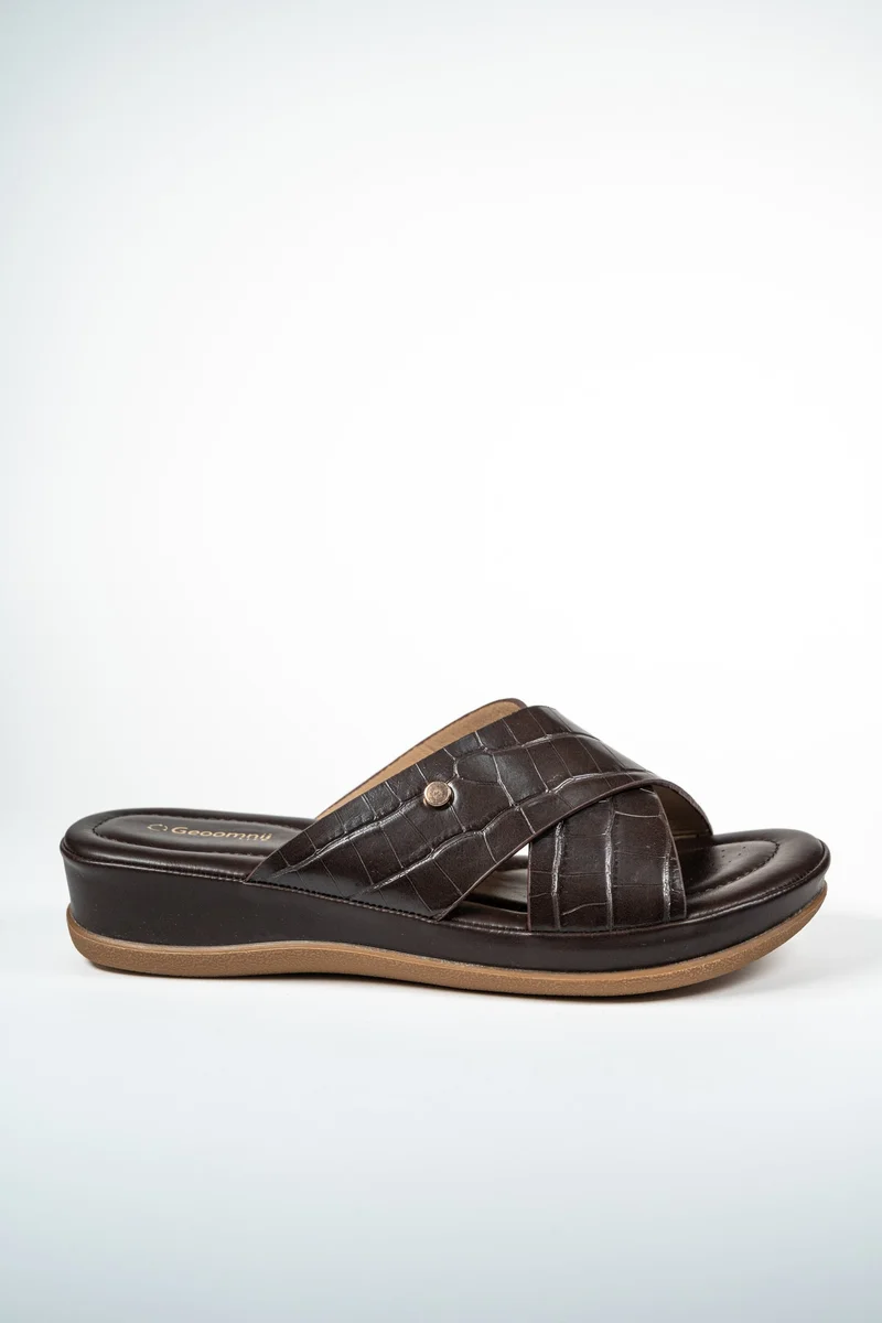 جيومني صنادل جيومني كومفورت للنساء – صنادل كاجوال مبطنة للارتداء اليومي، المنزل، السفر والمشي