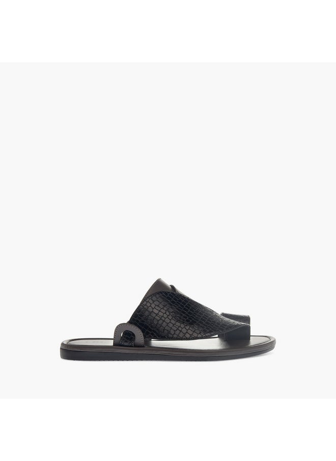 LBL by Shoexpress Boys Textured Slip-On Arabic Sandals with Toe Loop Detail  - Image 2