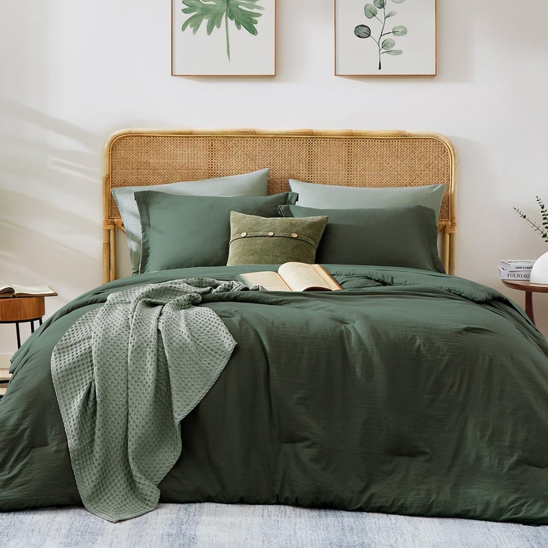 WRENSONGE Queen Comforter Set  7 Pieces Deep Forest Soft Bed in a Bag Queen with Fitted Sheet Flat Sheet 2 Pillow Shams and 2 Pillowcases Warm Bedding Sets for All Season