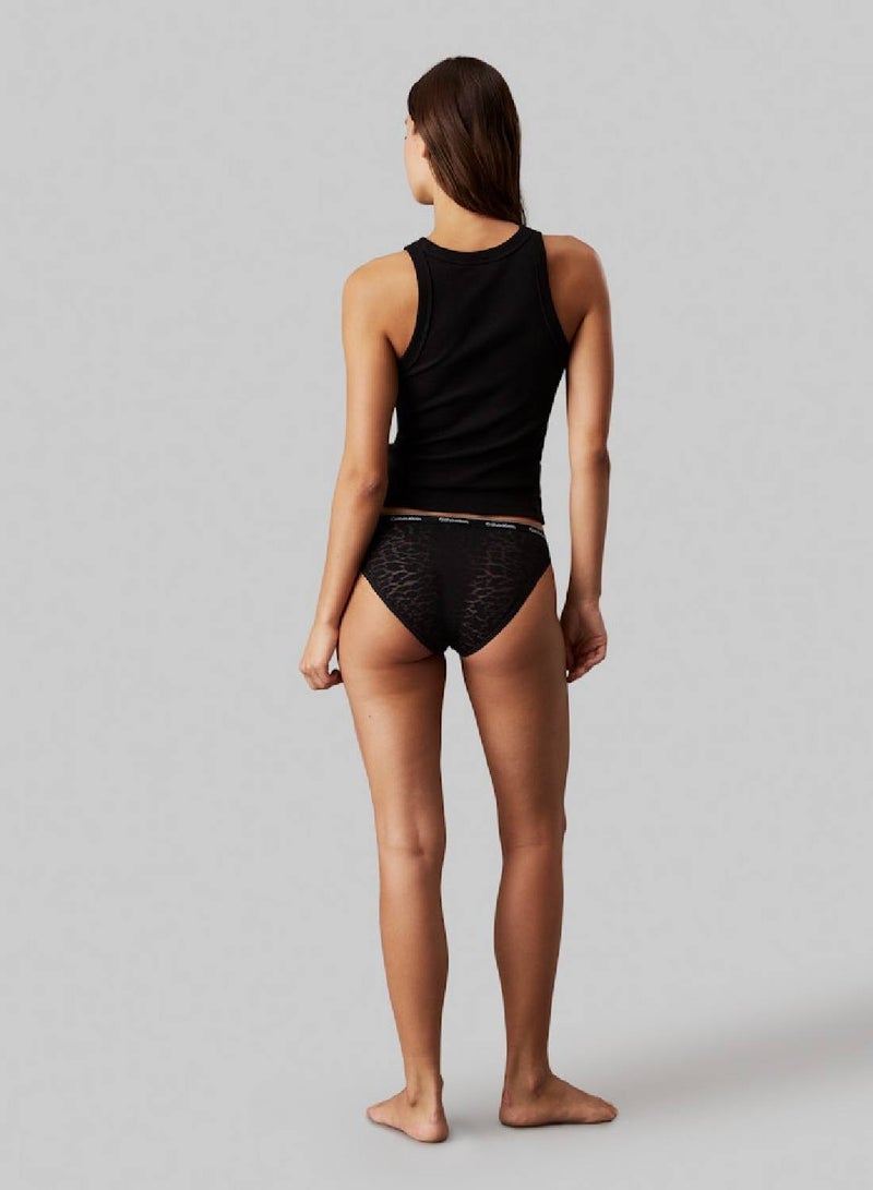 كالفن كلاين طقم 3 سراويل قصيرة بالدانتيل - Image 2