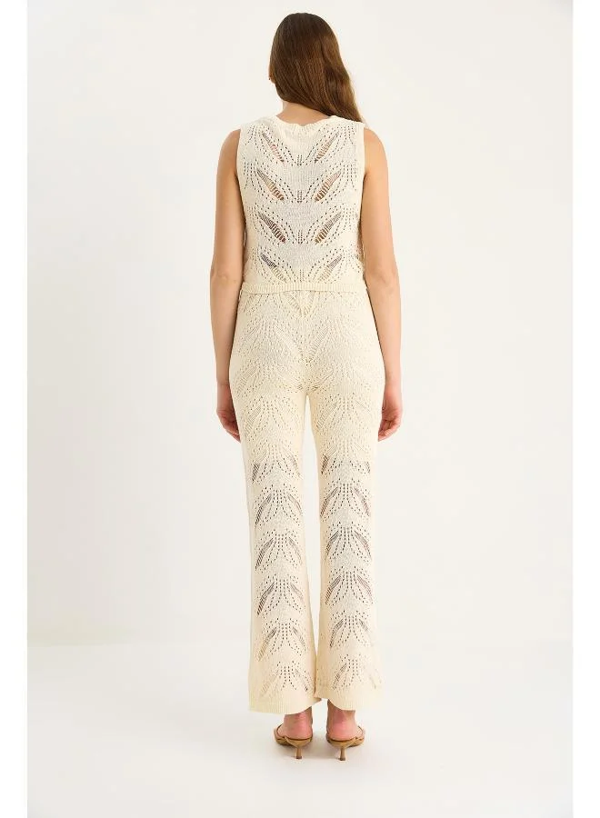 جينجر Crochet Tank Top & Pant Coord Set