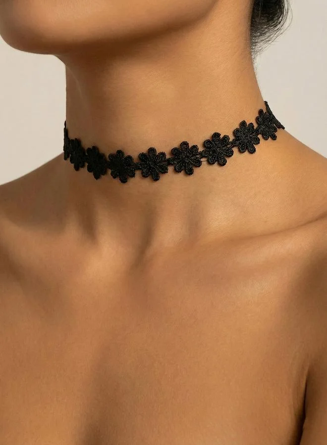 تايك تو Lace Choker Necklace