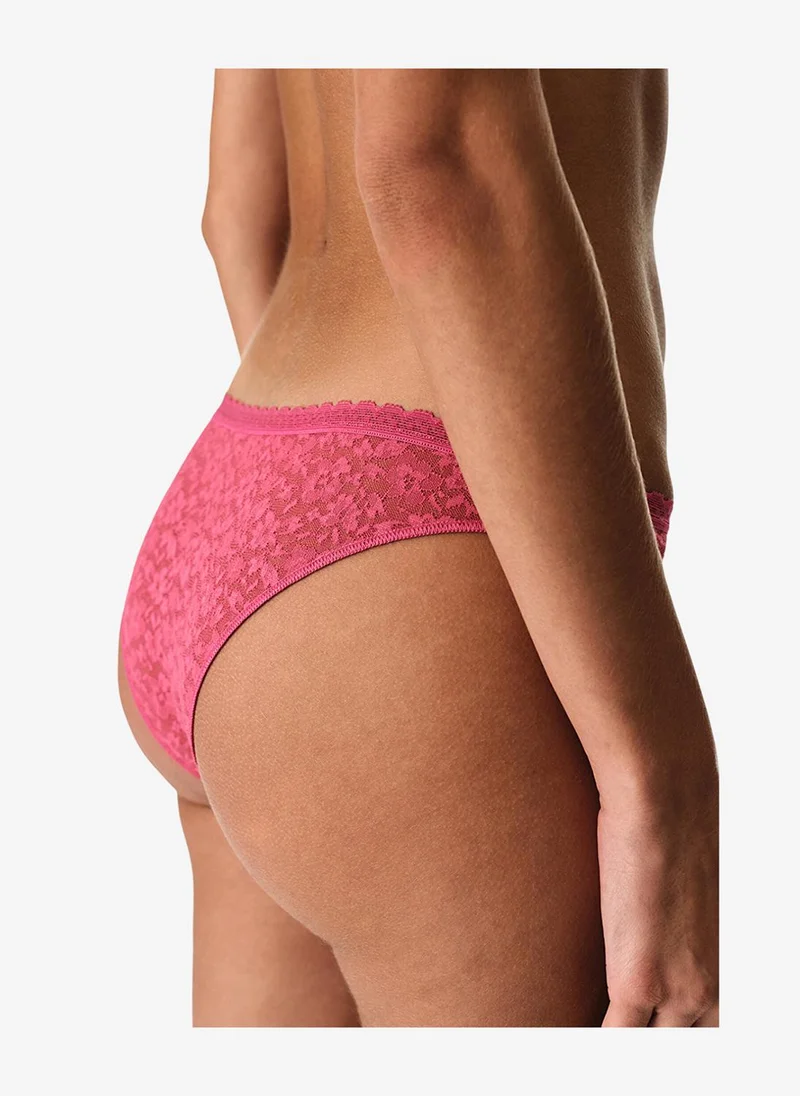 بنتي Women Easy Lace Shape Fuchsia Briefs