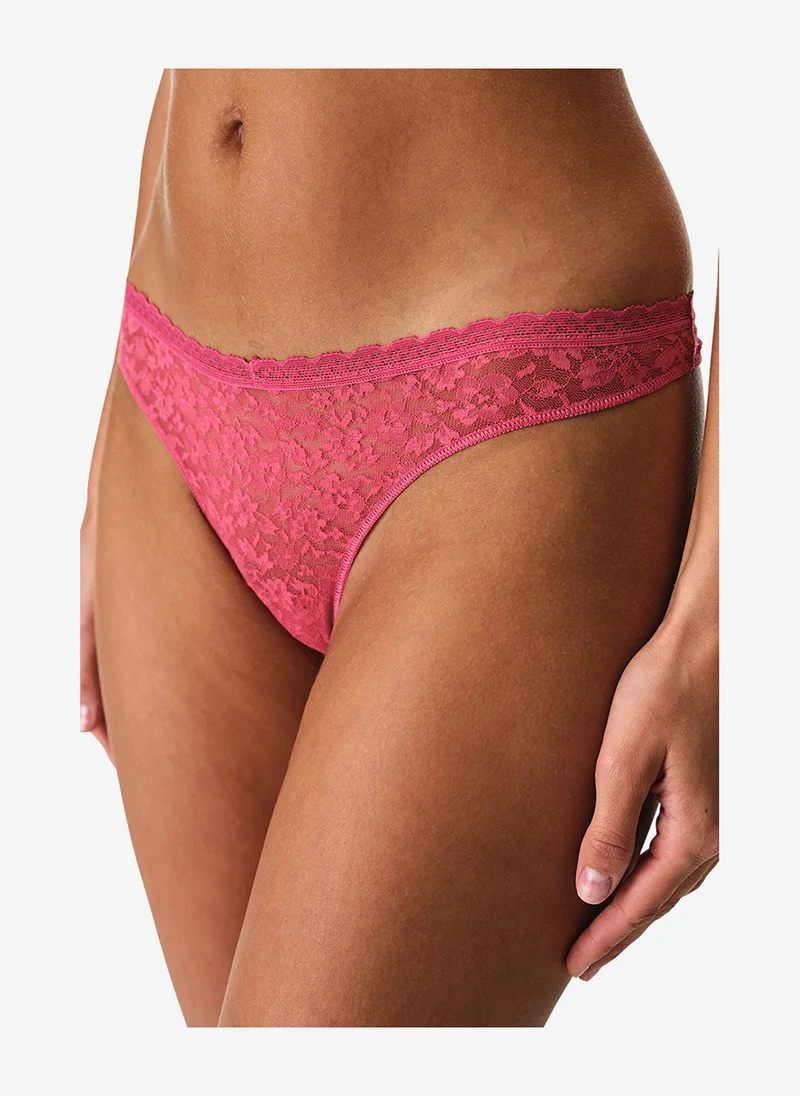 بنتي Women Easy Lace Shape Fuchsia Briefs
