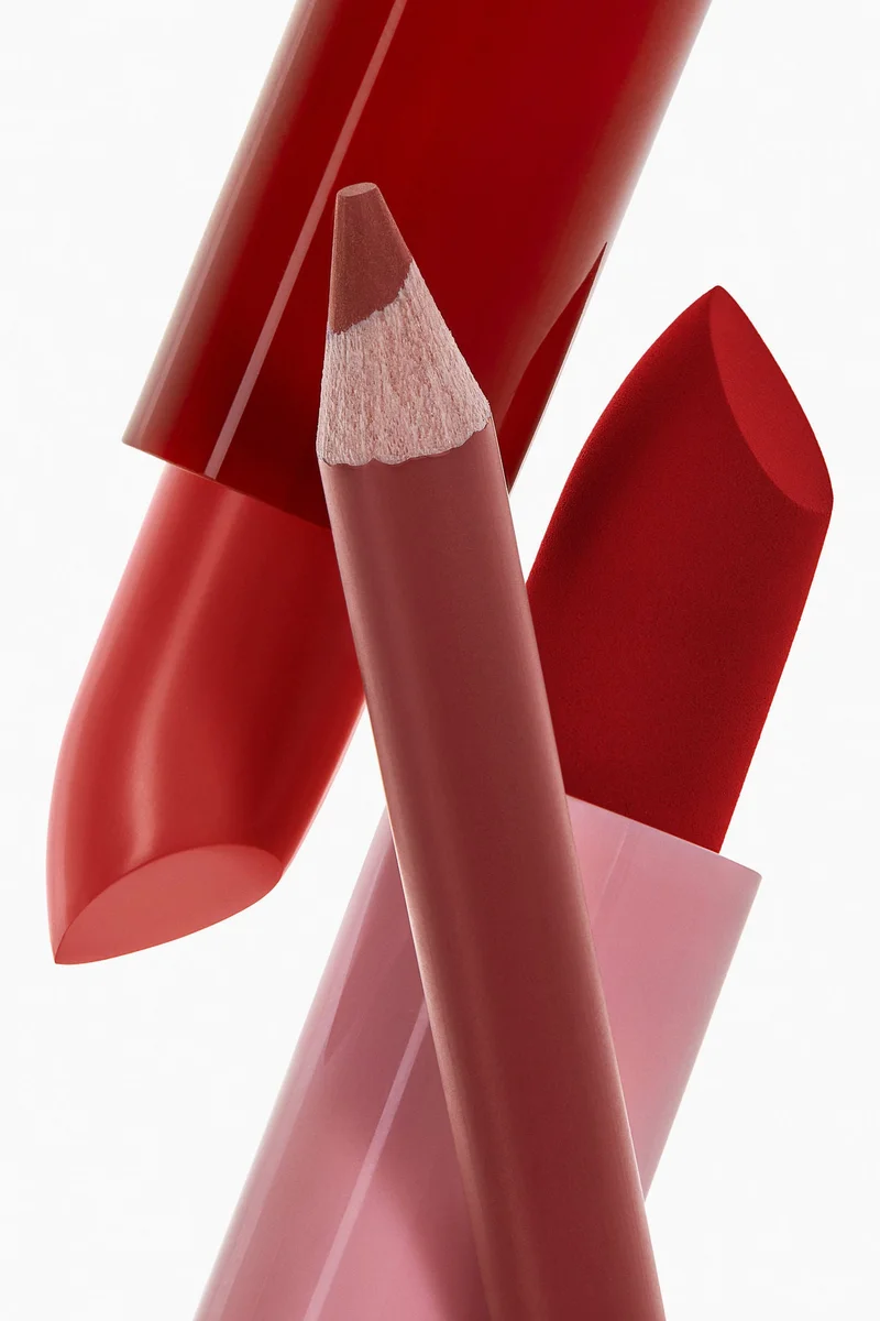 اتش اند ام Satin Lipstick