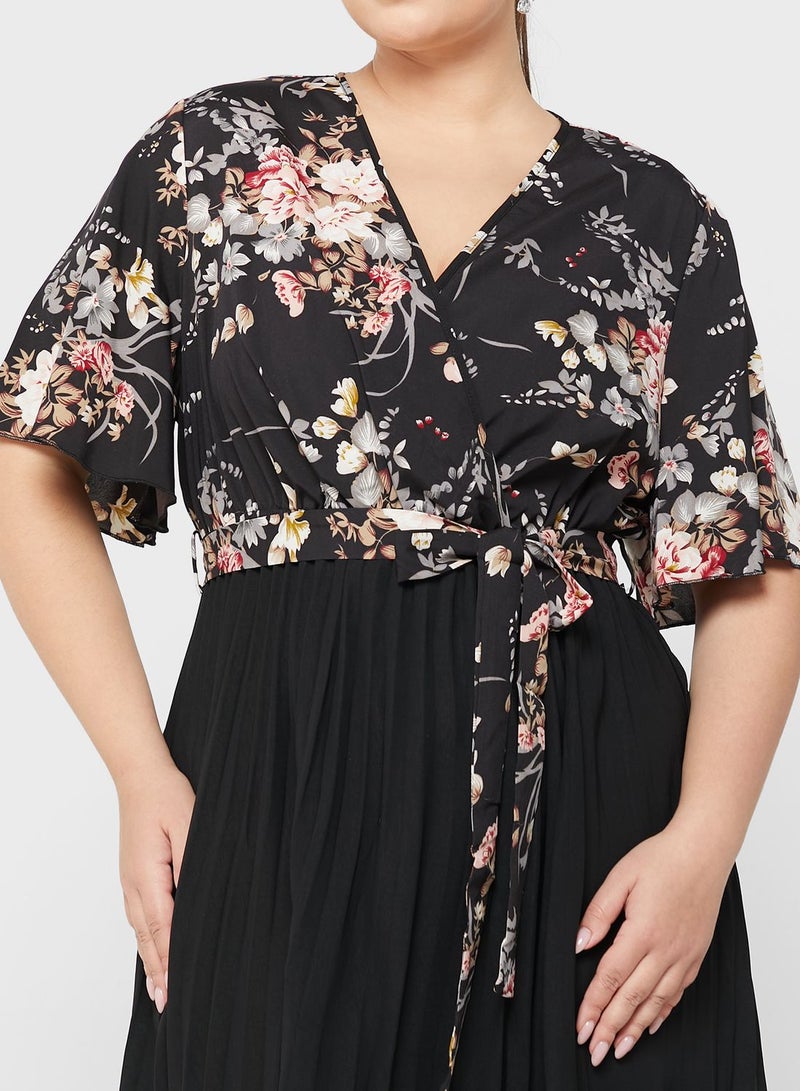 Ella Plus Floral Pleated Midi Dress - Image 3