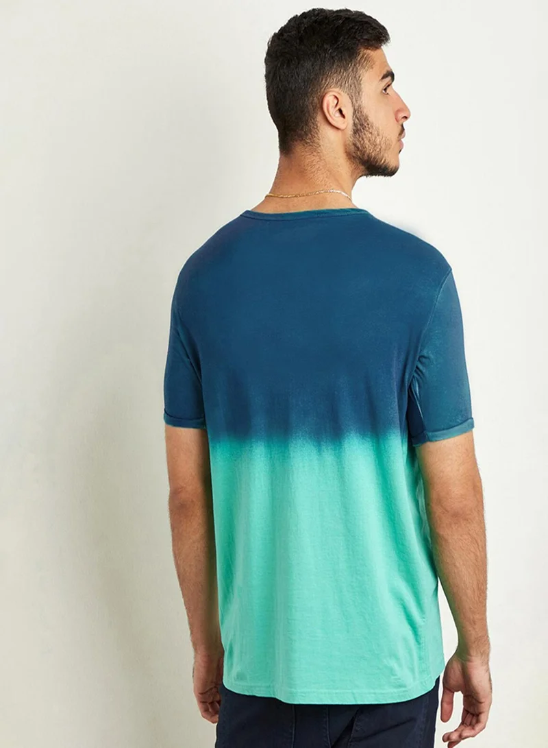 CAHOOT  Men's Aqua Green Ombre Henley T-Shirt for Men | Best Price UAE