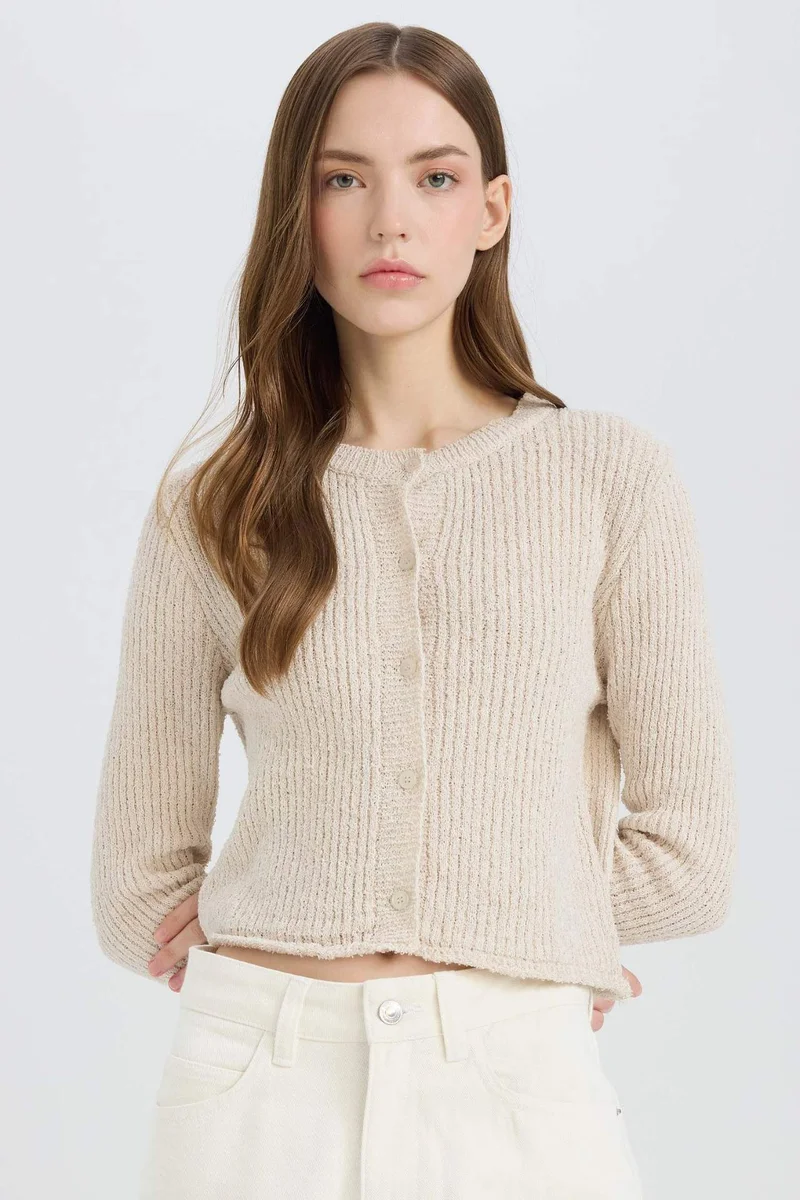 ديفاكتو Slim Fit Crew Neck Buttoned Knitwear Cardigan