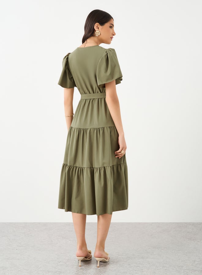 تايك تو فستان ميدي - بأكمام قصيرة وتفاصيل فيونكة وطبقات - Image 5