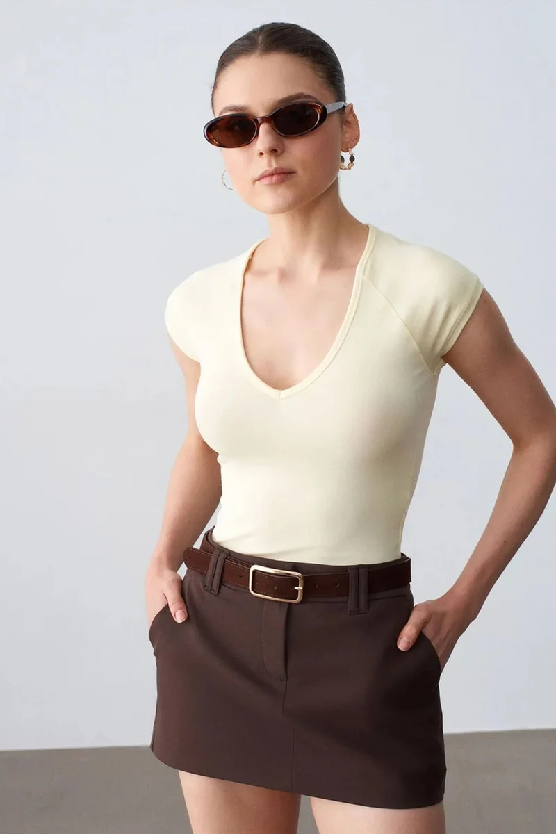 DILVIN High-Waist A-Line Mini Skirt With Belt