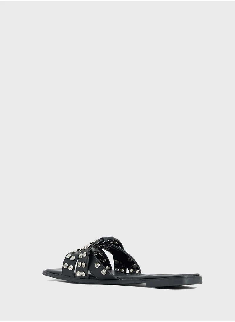 ايلا Studded Flat Sandal
