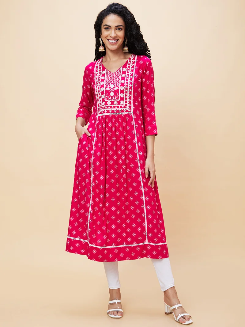 globus Women Ethnic Motifs Printed Thread Work Detail Kurta