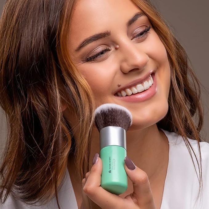Benecos Benecos Natural Beauty Kabuki Brush Vegan Suitable For Animal Hair Allergy Sufferers 