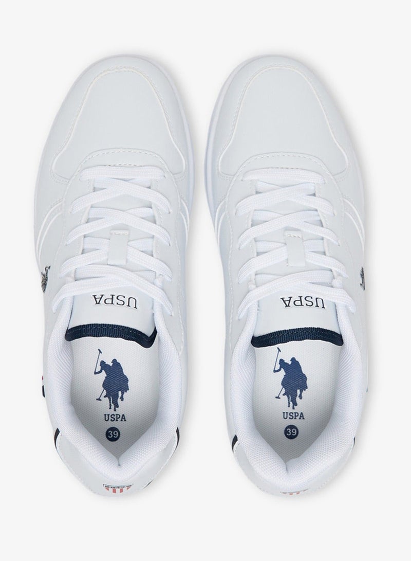 يو اس بولو اسن سنيكرز نسائي أبيض بتفاصيل حمراء وزرقاء بتصميم أنيق ومريح للاستخدام اليومي - Image 5