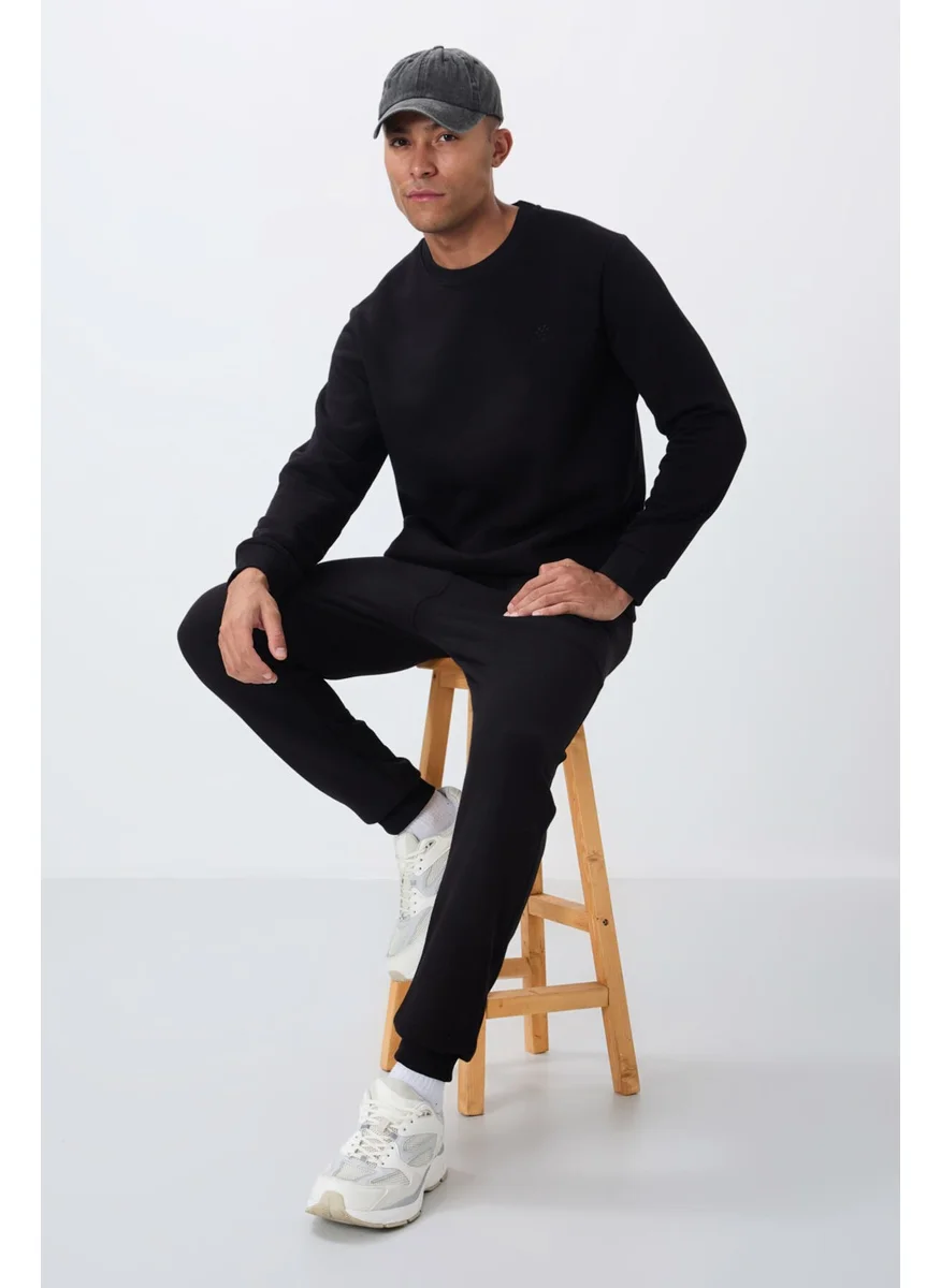تومي لايف Black Cotton Thick Fluffy Soft Texture Comfort Fit Embroidered Men's Tracksuit -85265