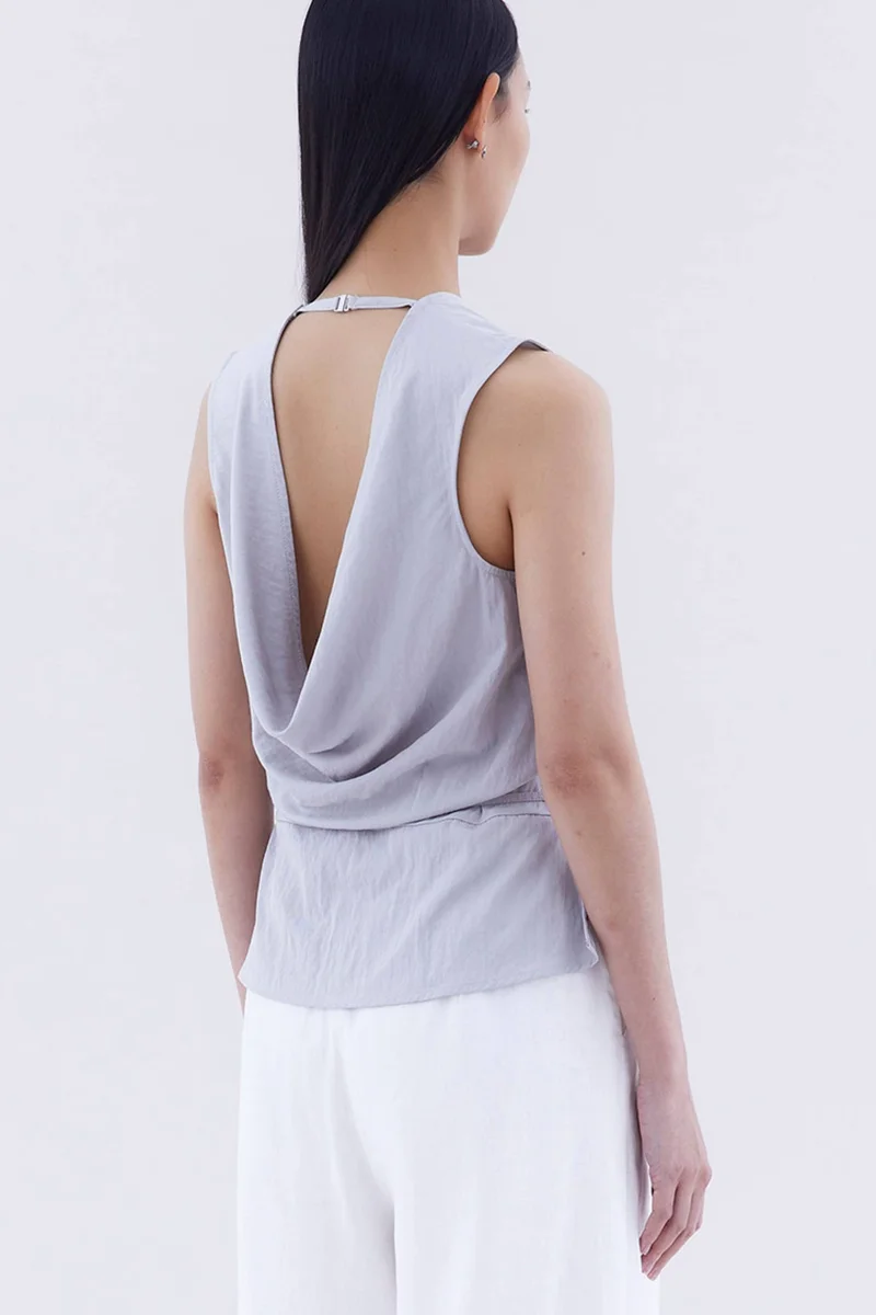 ذا اديتورز ماركت بلوزة ميجان بظهر مفتوح