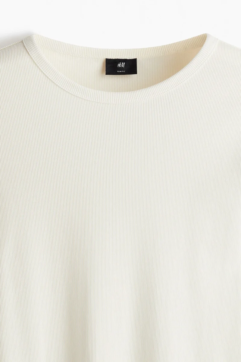 اتش اند ام بلوزة مرنة بقصّة سلِم