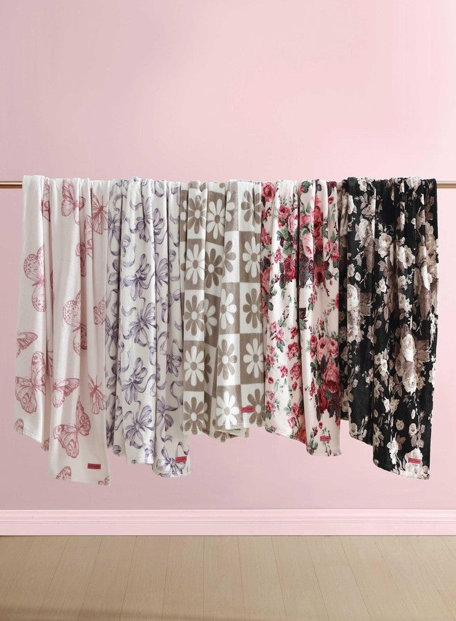 Betsey Johnson - Blanket, Ultra-Soft Plush Bedding, Warm & Cozy, Oversized Room Essentials (Vintage Floral Black, King) - Image 4