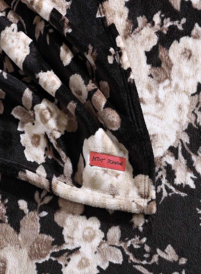 Betsey Johnson - Blanket, Ultra-Soft Plush Bedding, Warm & Cozy, Oversized Room Essentials (Vintage Floral Black, King) - Image 3