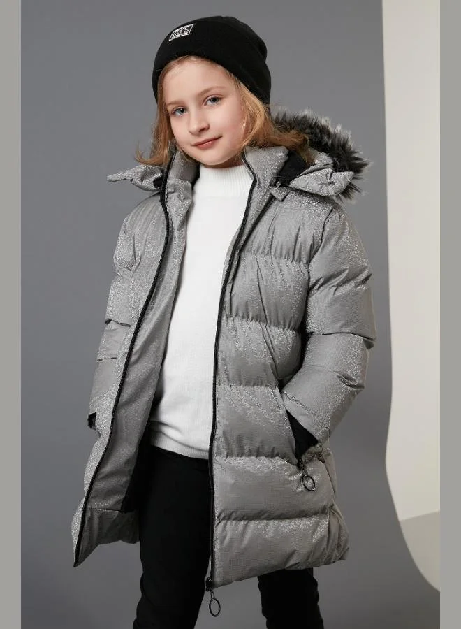 ليلا معطف شتوي نسائي بقصة ضيقة بياقة فرو صناعي وبطانة قطيفة وغطاء رأس قابل للإزالة