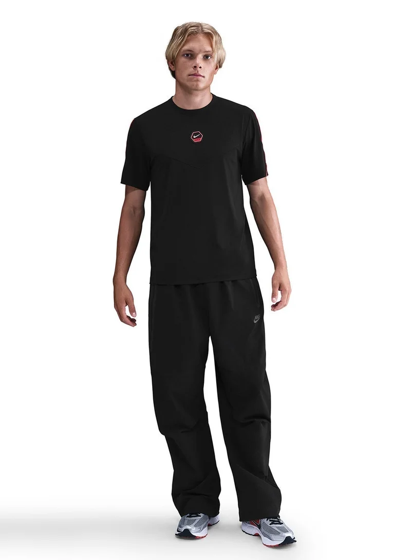 Nike Nsw Club Standard Dri-Fit T-Shirt