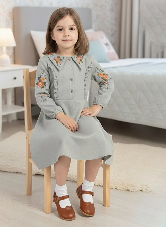HAWRAA ABAYA Elegant girls’ dress with long sleeves and floral embroidery on the collar and sleeves – light olive color