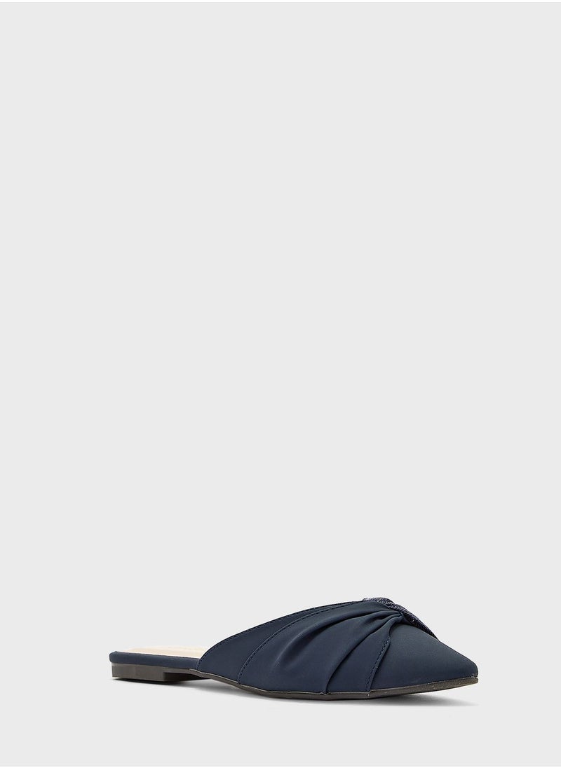 Vincci - Pointed Toe Pumps - Image 1