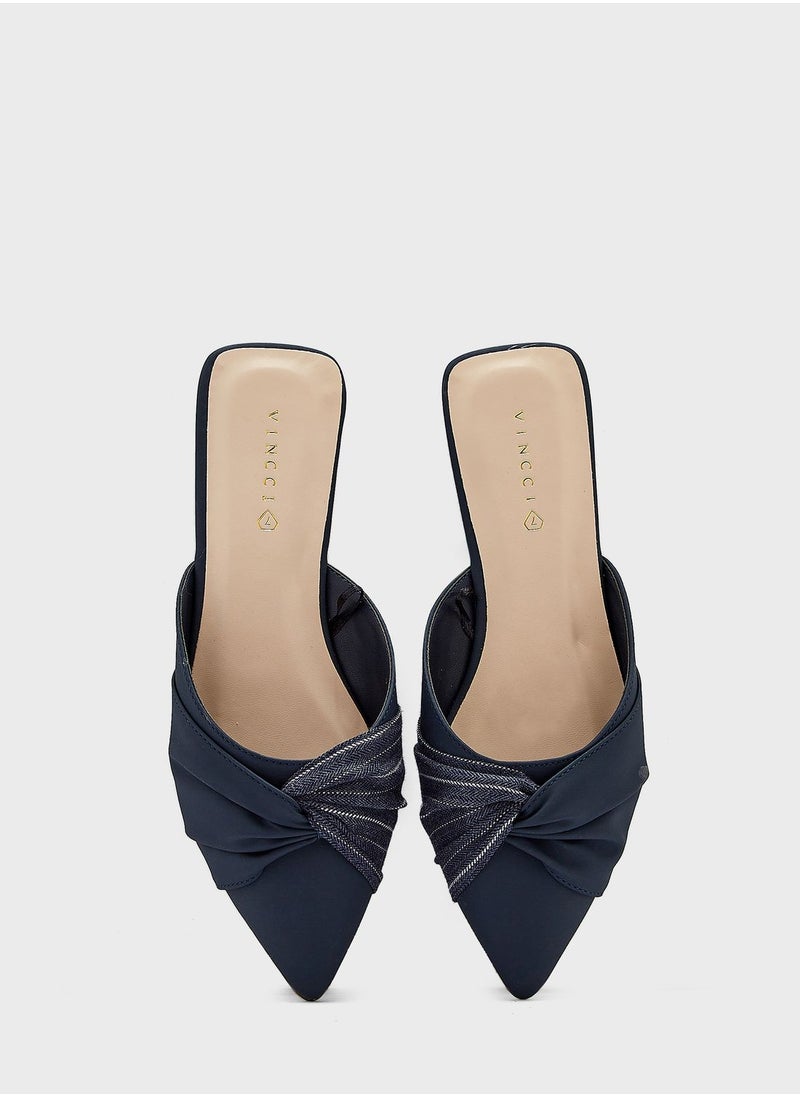 Vincci - Pointed Toe Pumps - Image 1