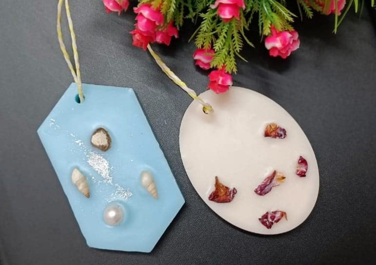 Candle Nest The Candle Nest Wax Sachet For Home Office Cabinets Handbags Cars Handmade Air Freshener Aromatic Sachets Combo Pack Flavored Ocean BreezeRose Wax Sachet WhiteSky Blue 