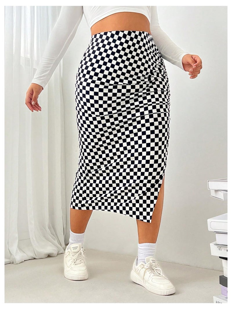 WDIRARA Women's Plus Size Checkered Ruched Midi Skirt High Waist Split Thigh Pencil Skirts Black and White XX-Large Plus - Image 3