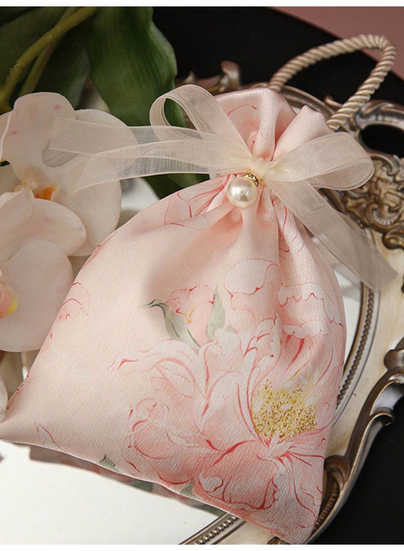 ٥ قطع من أكياس الحلوى الزهرية الفاخرة بسحب خيطي – قماش بوليستر ملون ومتين مع زينة لؤلؤ وشريط، أكياس صغيرة أنيقة لحفلات الزفاف، استحمام الأطفال، أعياد الميلاد، احتفالات الربيع والصيف، عيد الحب وعيد الأم – أكياس هدايا عملية وقابلة لإعادة الاستخدام للشوكولاتة، المجوهرات، الحلويات والتوزيعات - Image 3