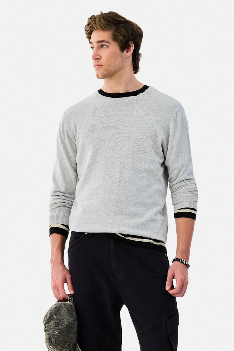 سنيتش كنزة رمادية بقصة عادية