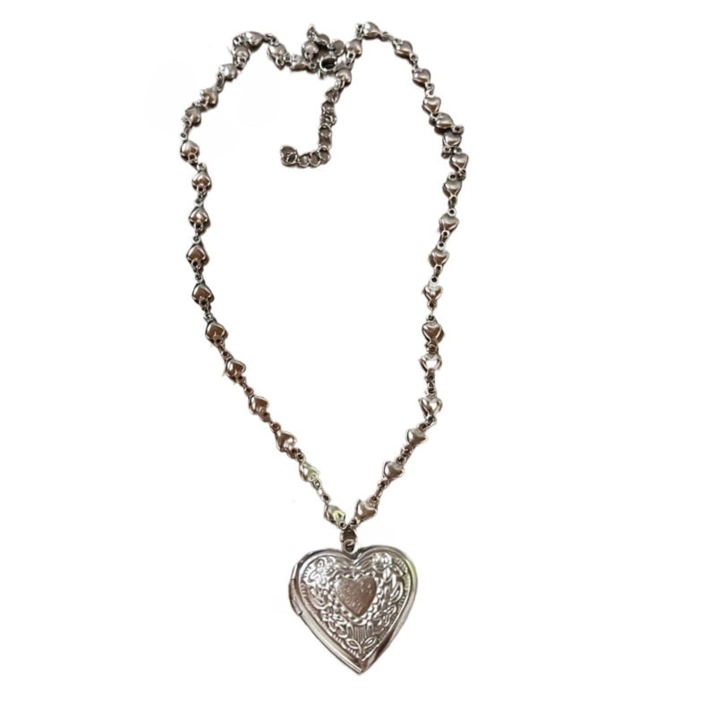 TYATVS Heart Locket Necklace for Women Boho Y2k Necklaces Vintage 2000s Renaissance Whimsigoth Accessories (silver-1) - Image 1