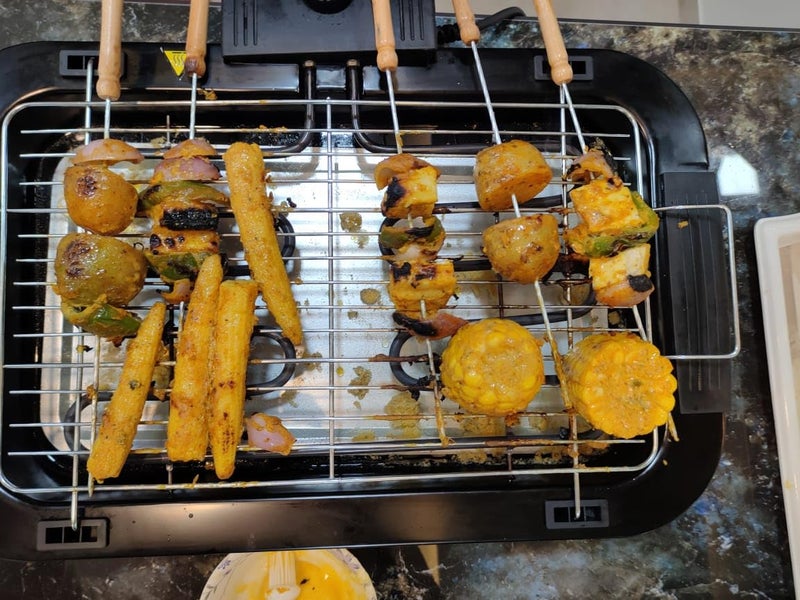 ORBIT Orbit Electric Barbeque Grill 2000w Tandoori Chicken Maker Veg Grill Model 7001 with 5 Skewers Black 1 Year Warranty  - Image 2