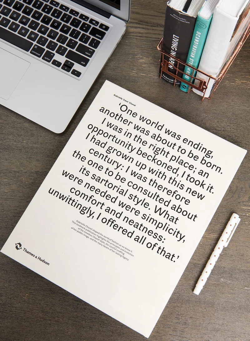 THAMES Gabrielle Chanel Fashion Manifesto
