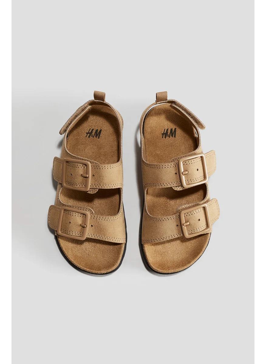 اتش اند ام Sandals