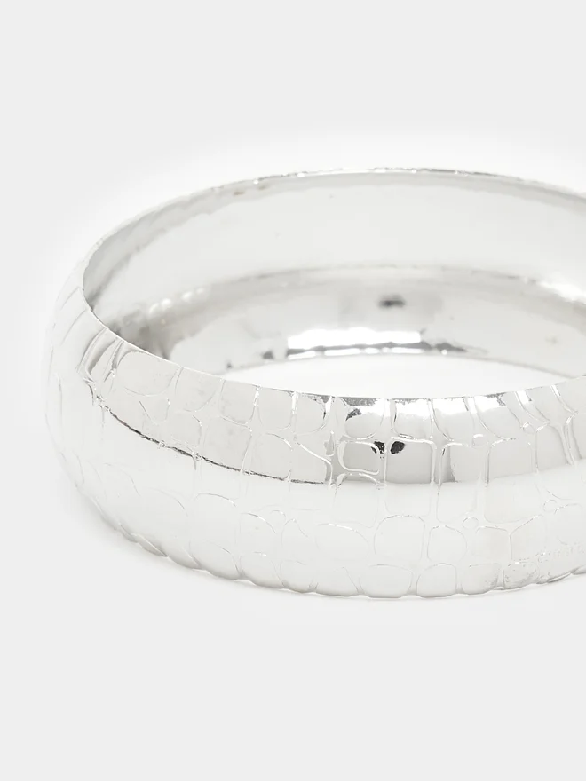 Styli Styli Metallic Chunky Bangle