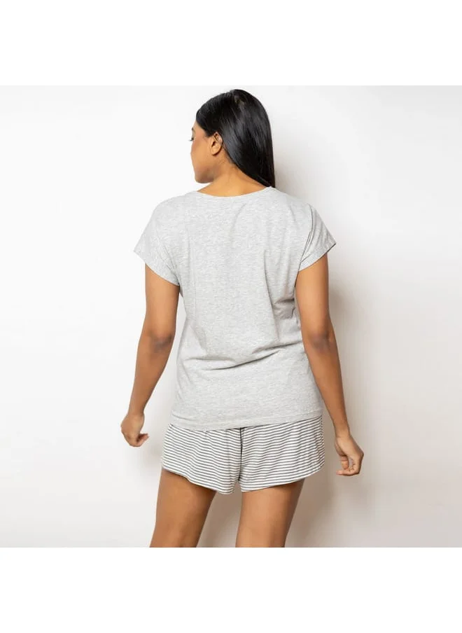 Aadaraya Aadaraya Solid T-shirt and Striped Shorts Set